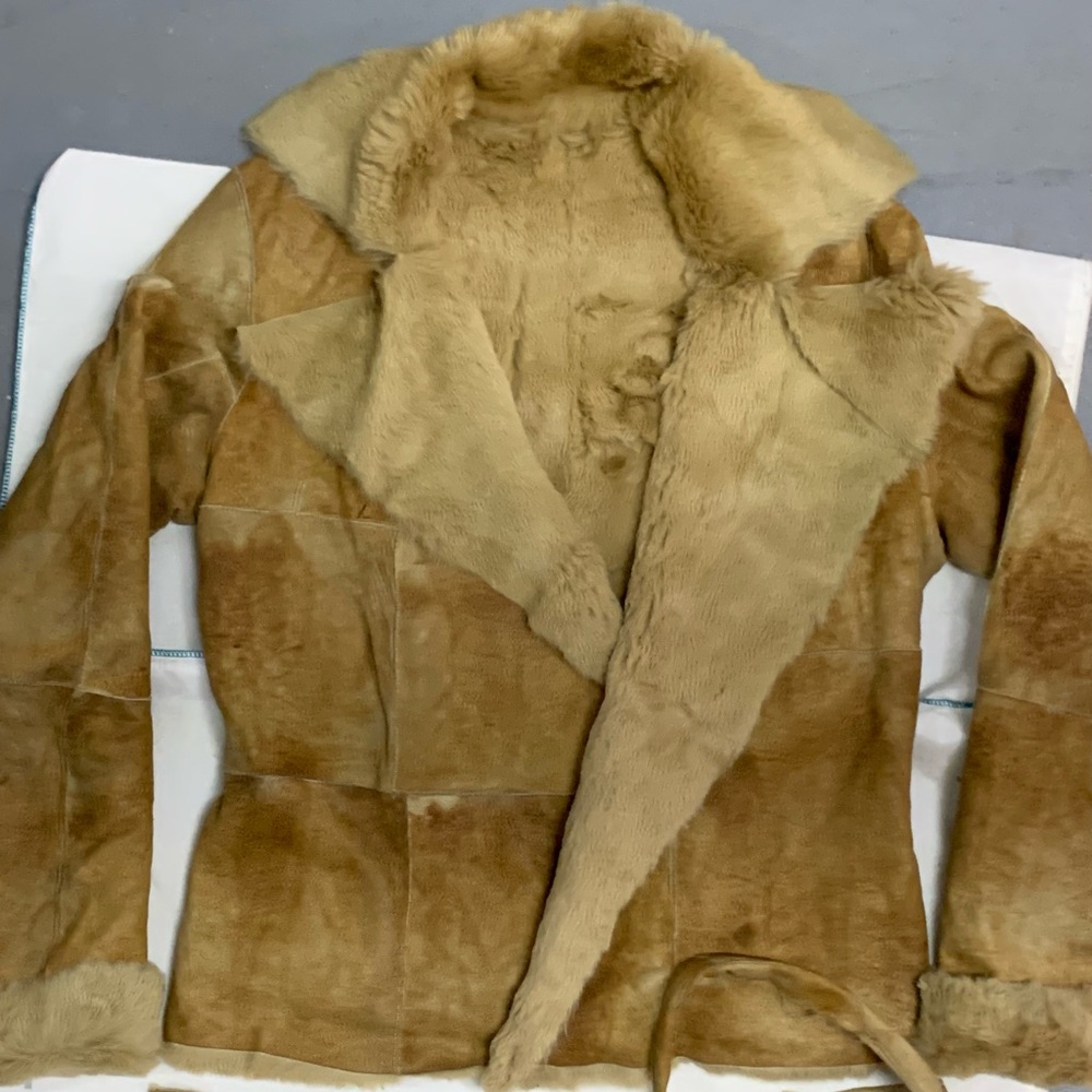 Tan Shearling Women's Jacket - Picture 11 of 13